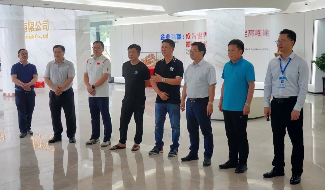 立讯精密王来胜副董事长一行到LD.COM-乐动(中国)官方网站
材料考察